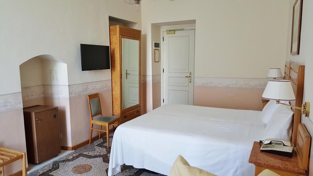 Hotel Roma E Rocca Cavour Turyn Zewnętrze zdjęcie